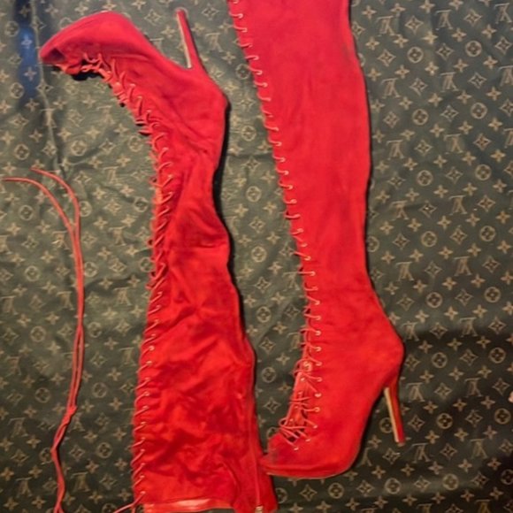 RED THIGH HIGH TIE UP BOOT/ SIZE 9 - Picture 2 of 7